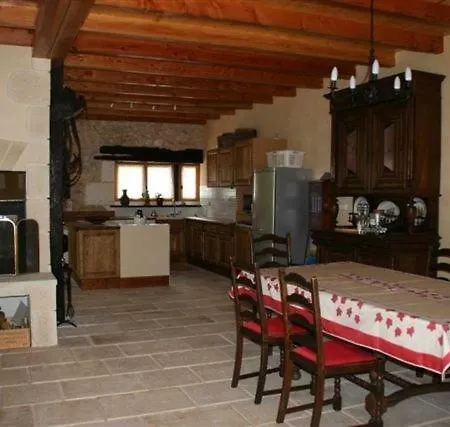 Holiday home L'ecurie Saint-Pierre-de-Cole